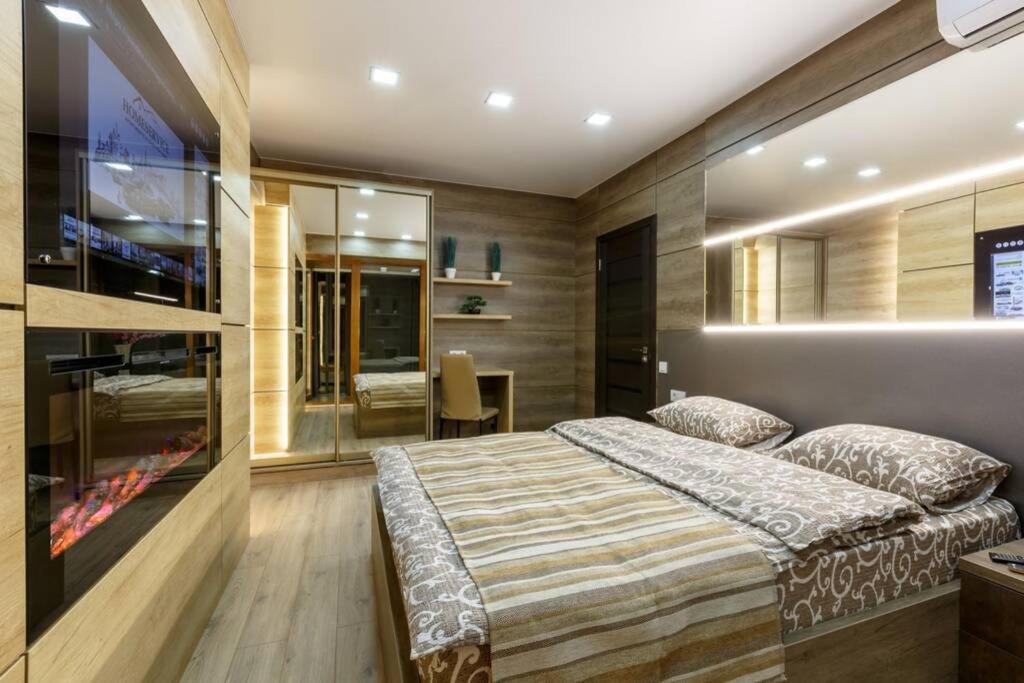 City Center. Panoramic Windows. Fireplace. Kisinyov Kültér fotó